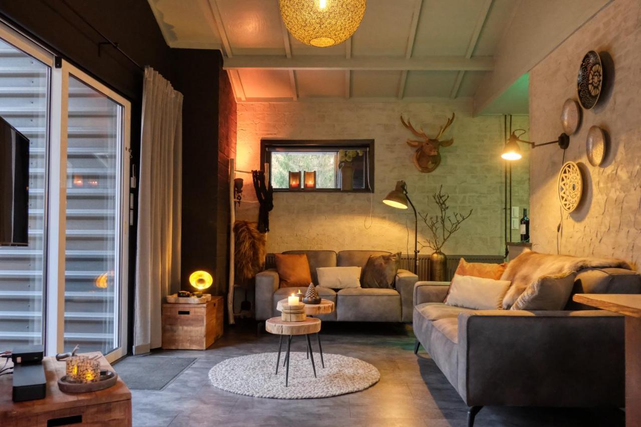 Lodge In Een Bosrijke Omgeving Met Hottub & Sauna Opt Rheezerveen Dış mekan fotoğraf